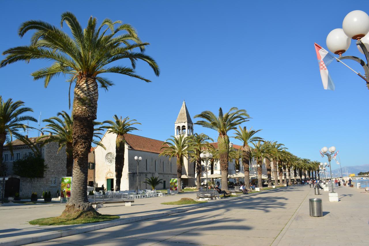 Apartments Curic Trogir Exterior foto